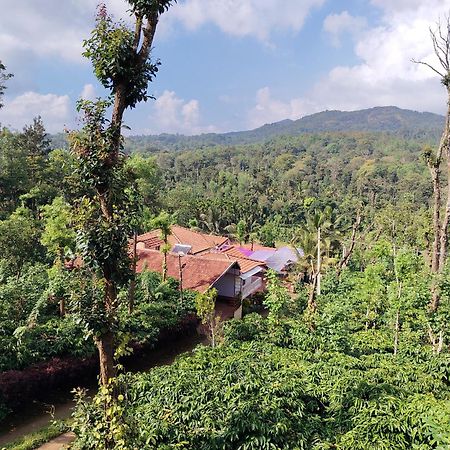 Shivalaya Homestay, Madikeri Siddapura  ภายนอก รูปภาพ