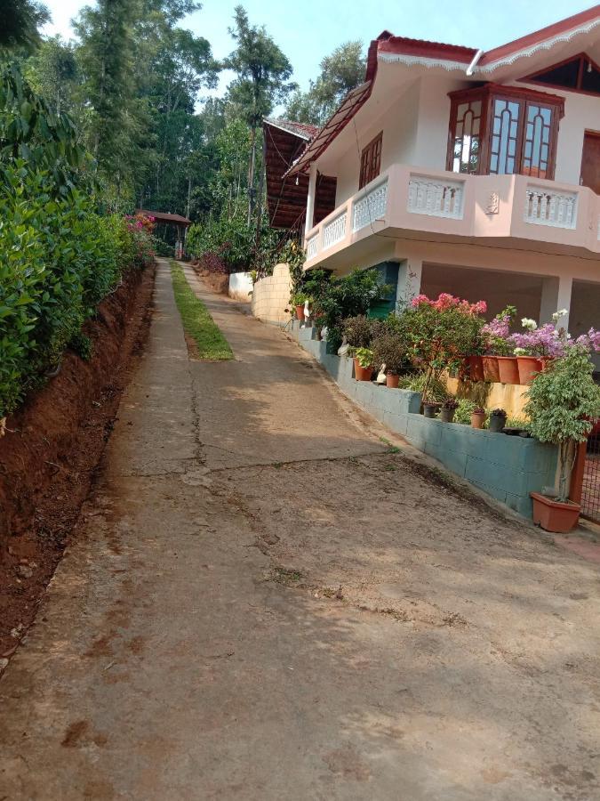 Shivalaya Homestay, Madikeri Siddapura  ภายนอก รูปภาพ