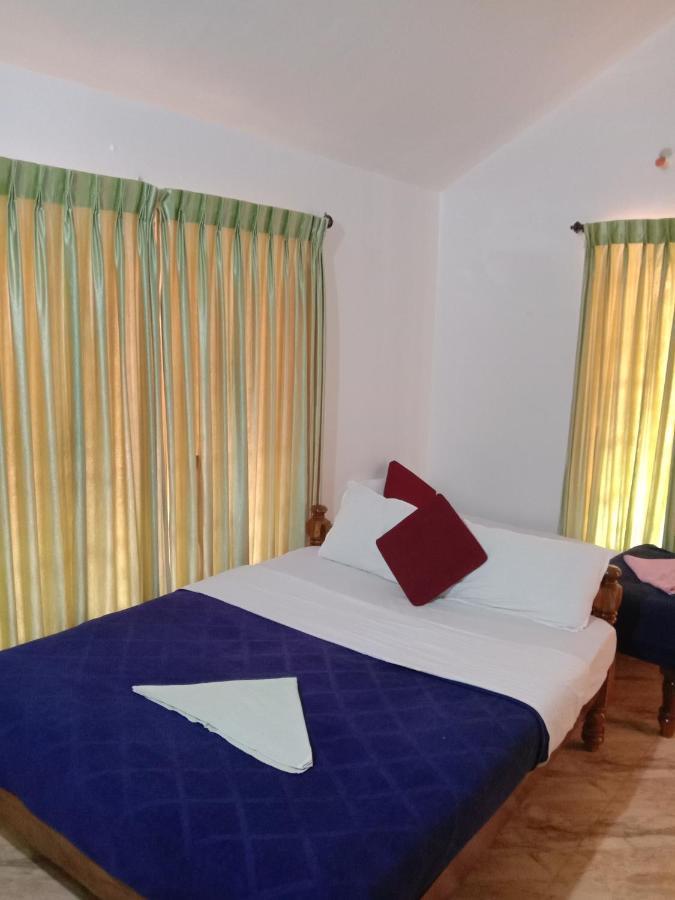 Shivalaya Homestay, Madikeri Siddapura  ภายนอก รูปภาพ