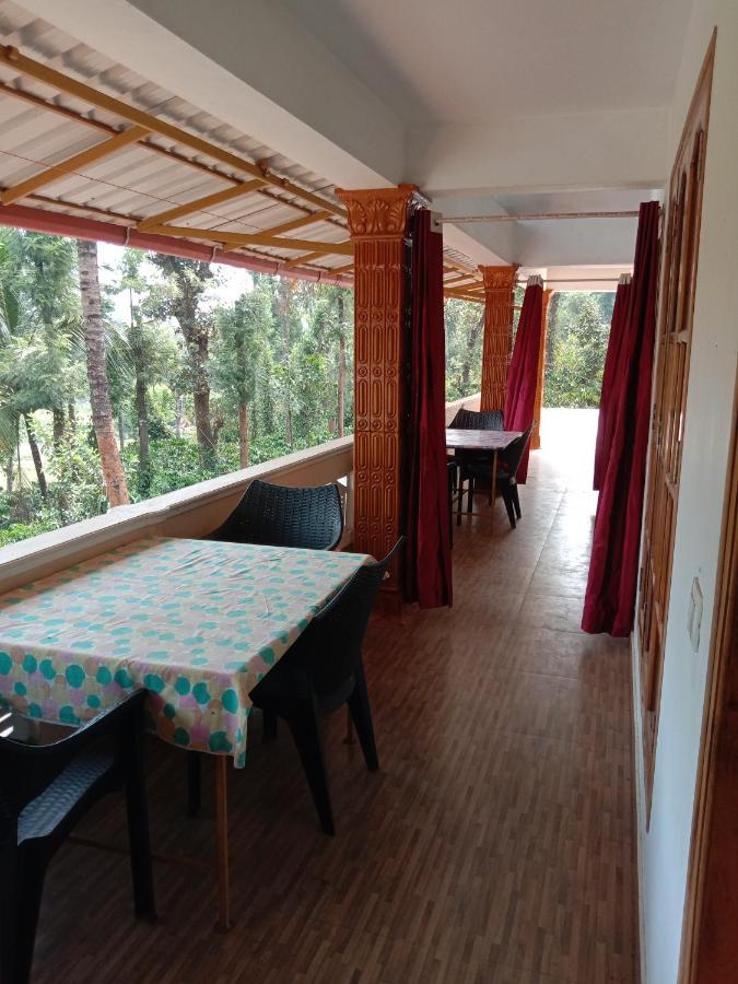 Shivalaya Homestay, Madikeri Siddapura  ภายนอก รูปภาพ