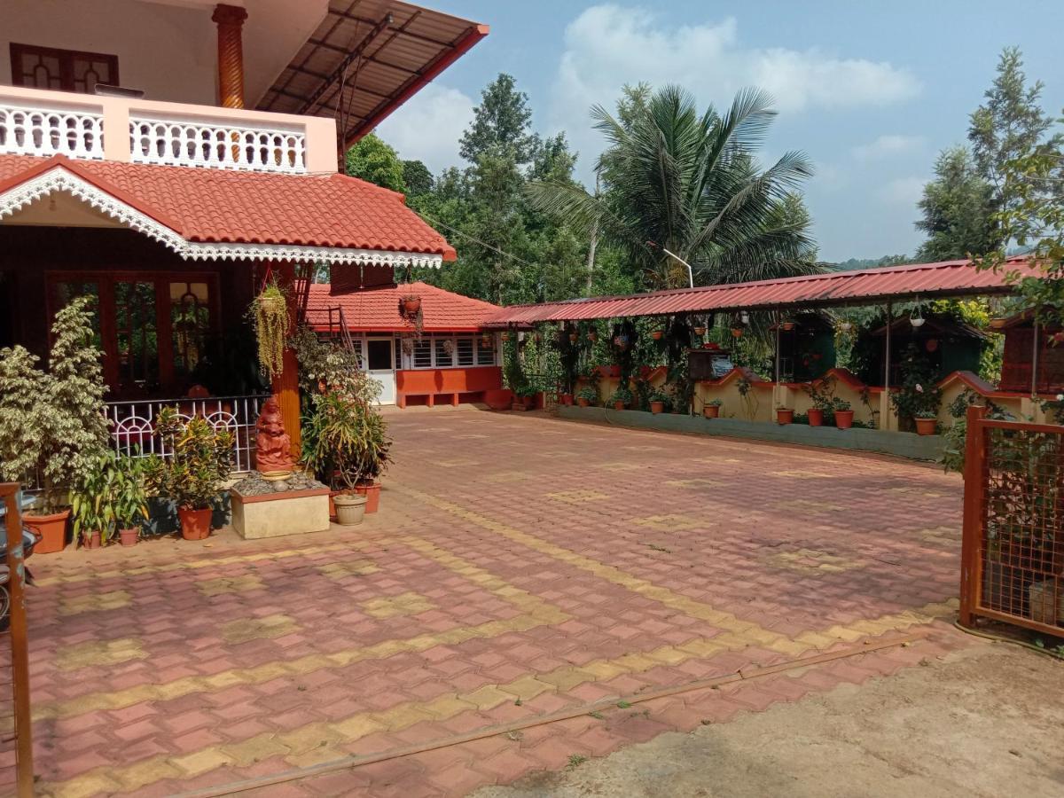 Shivalaya Homestay, Madikeri Siddapura  ภายนอก รูปภาพ
