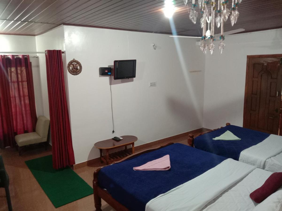 Shivalaya Homestay, Madikeri Siddapura  ภายนอก รูปภาพ