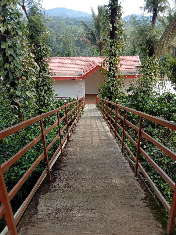 Shivalaya Homestay, Madikeri Siddapura  ภายนอก รูปภาพ