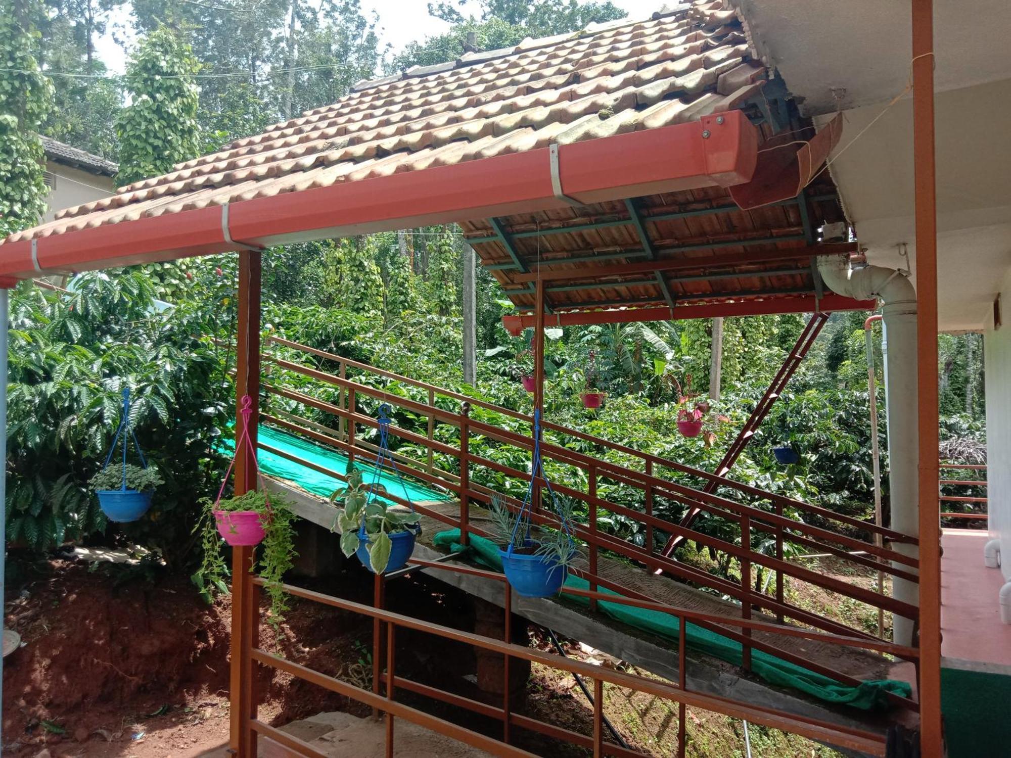 Shivalaya Homestay, Madikeri Siddapura  ภายนอก รูปภาพ