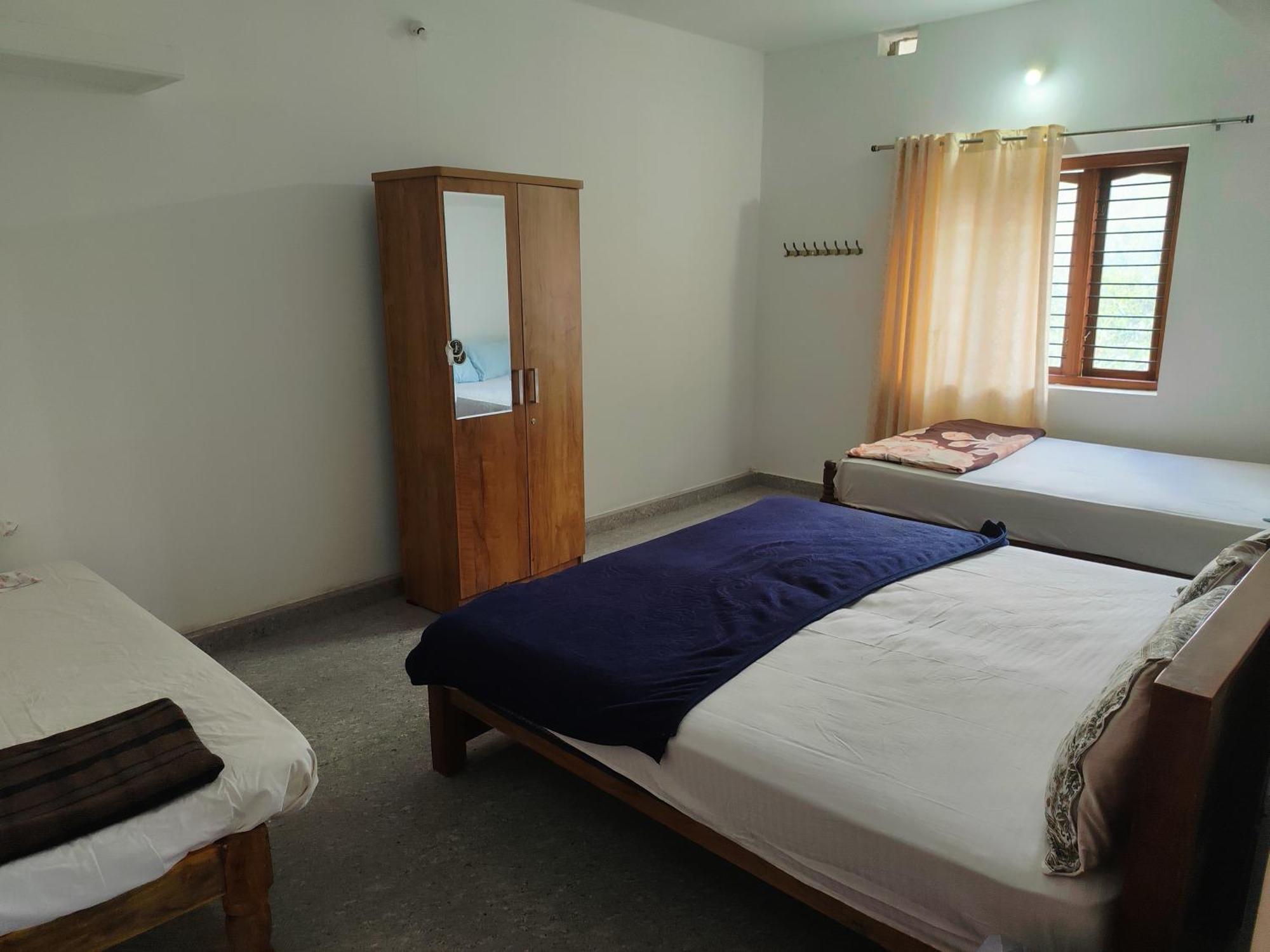 Shivalaya Homestay, Madikeri Siddapura  ภายนอก รูปภาพ