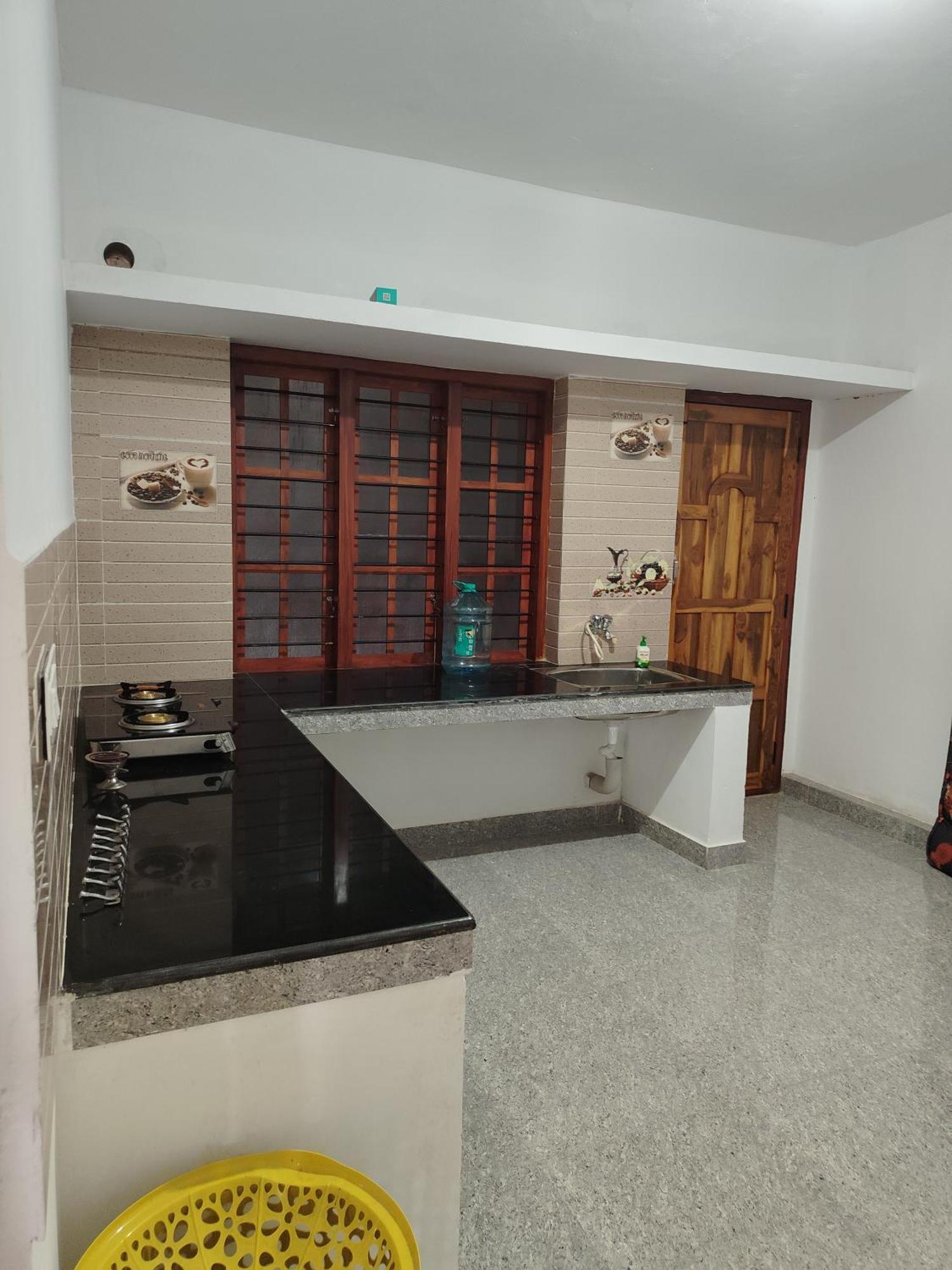 Shivalaya Homestay, Madikeri Siddapura  ภายนอก รูปภาพ